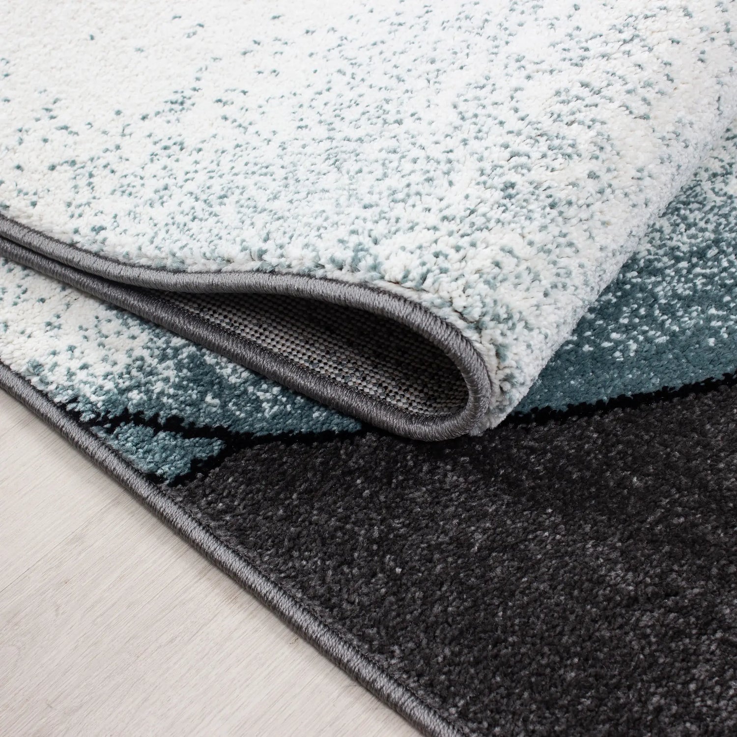 Product fold detail
