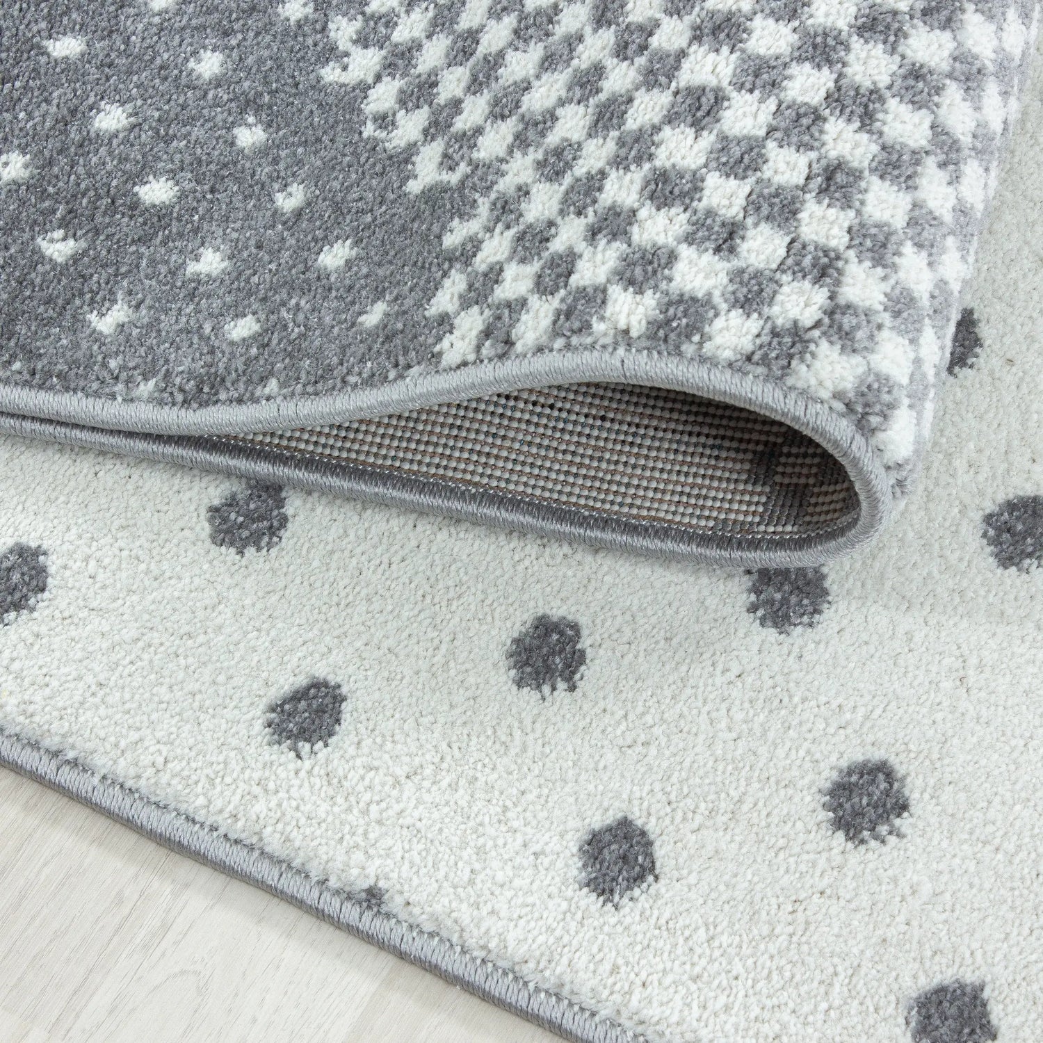 Product fold detail