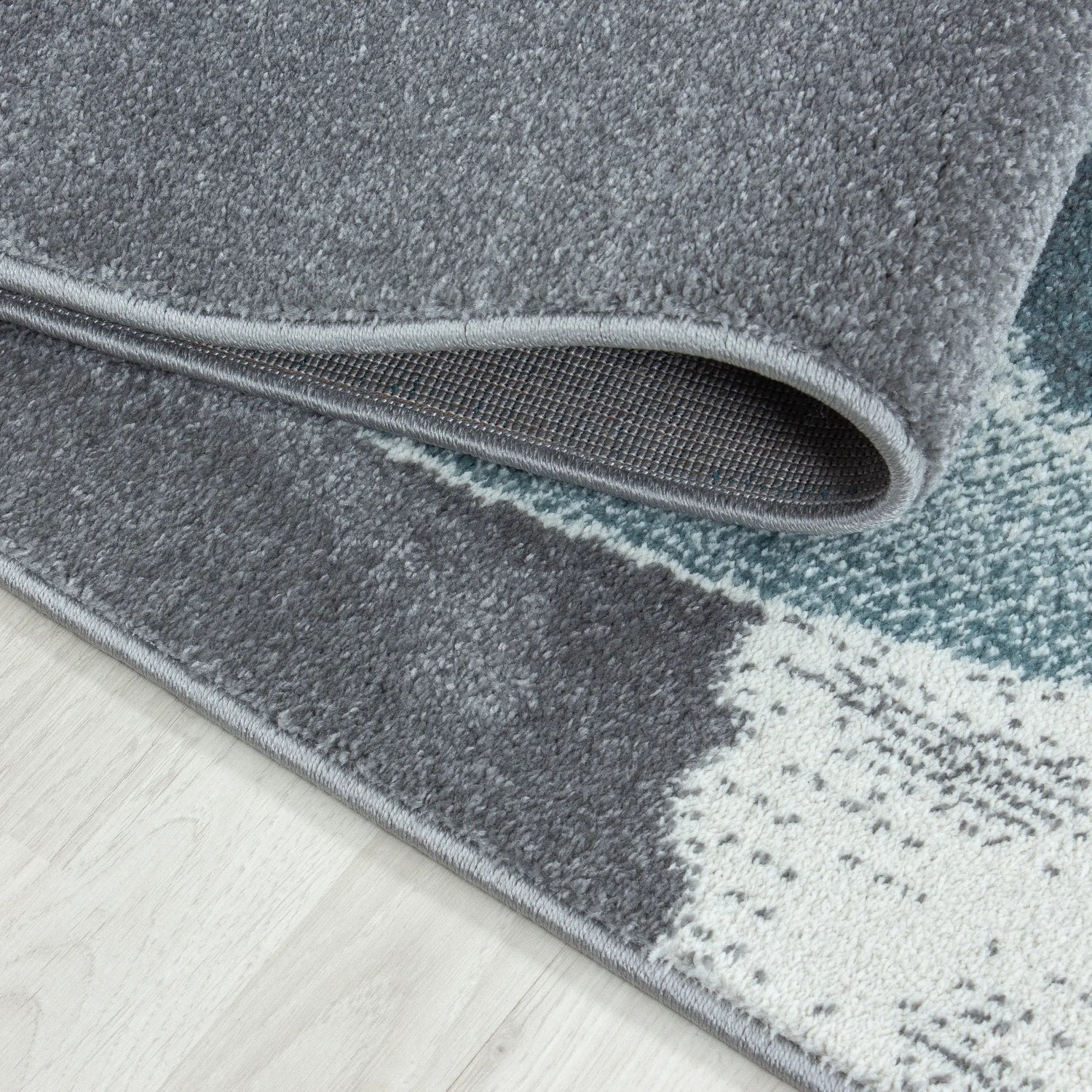 Product fold detail