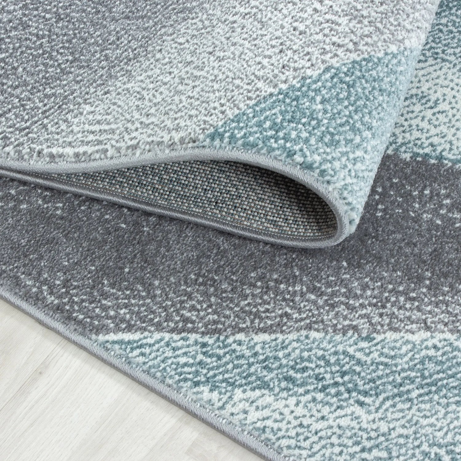 Product fold detail