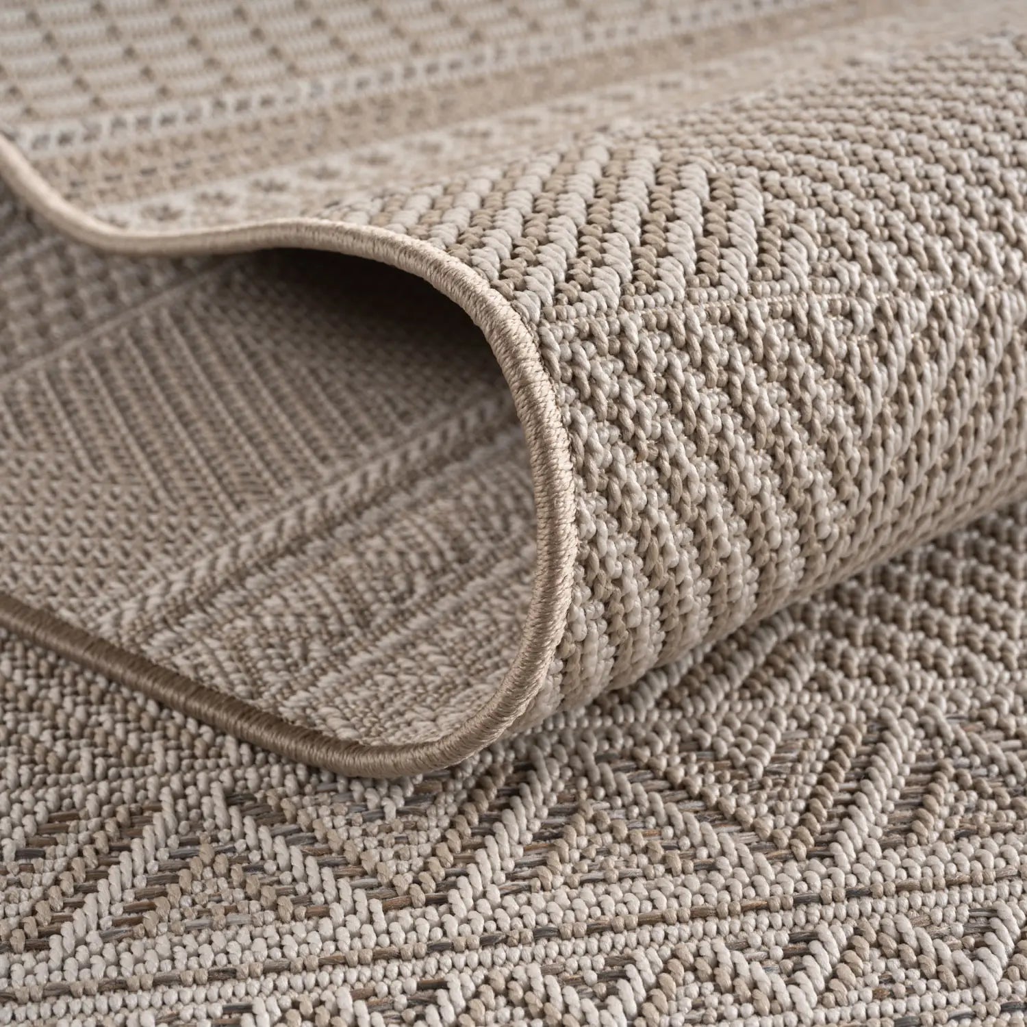 Product fold detail