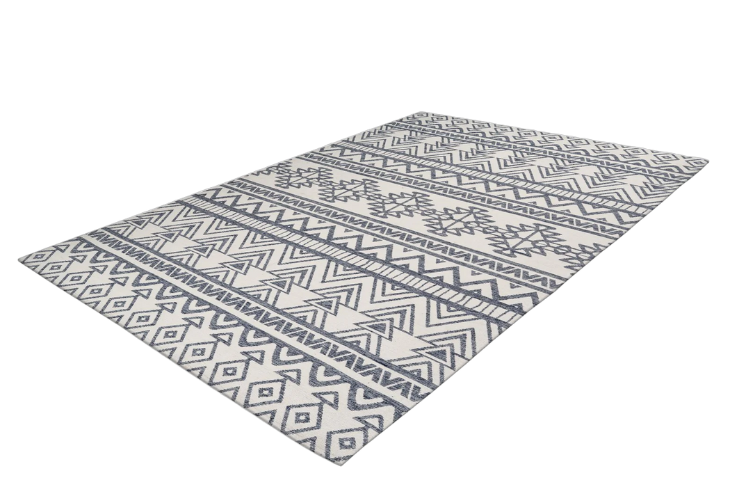{{ product.title }}
