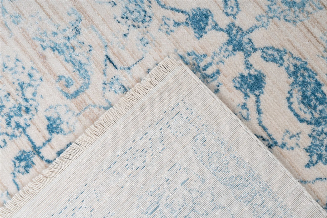 {{ product.title }}