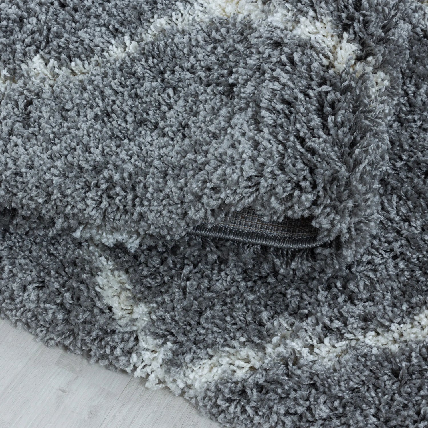 Product fold detail