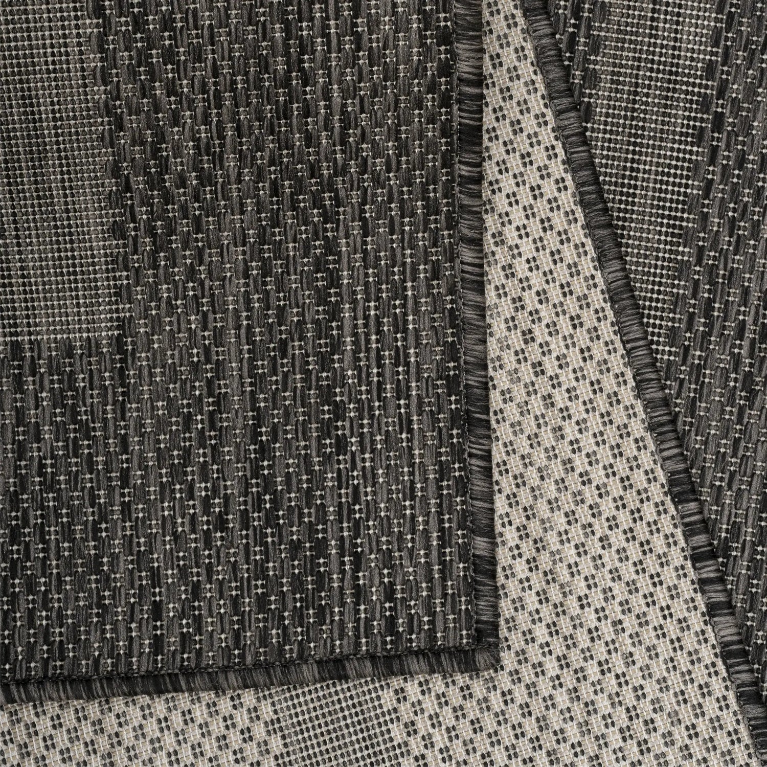 Product edge detail