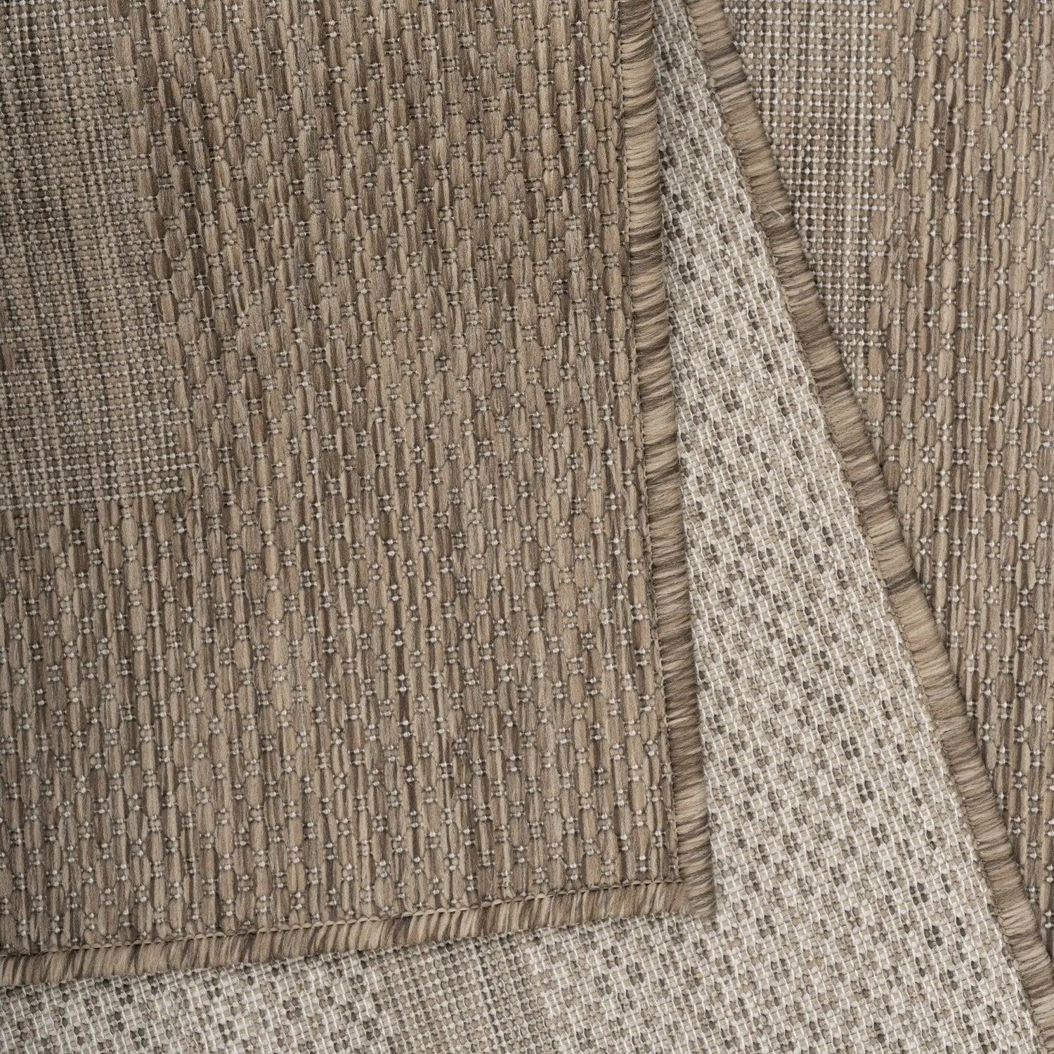 Product edge detail
