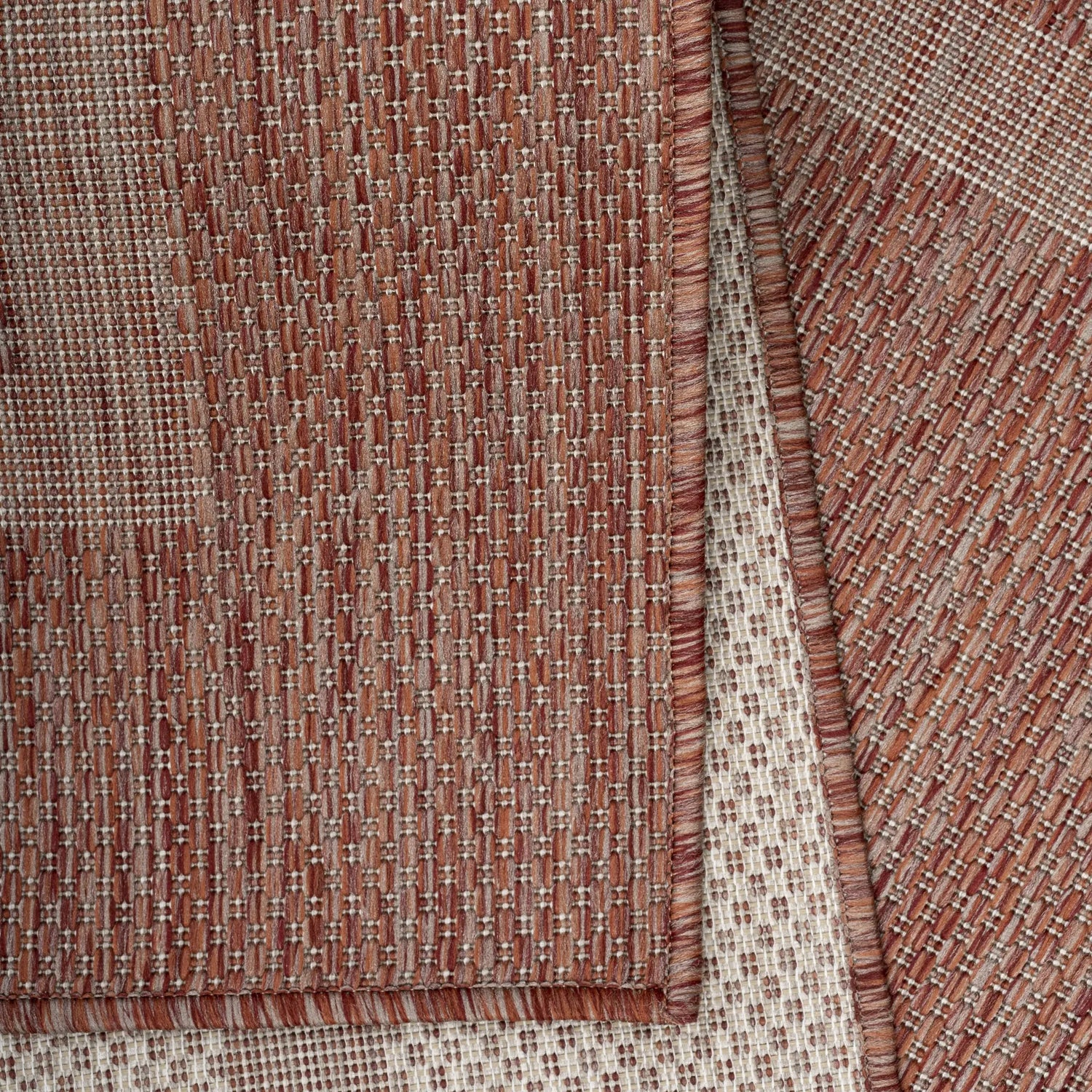 Product edge detail