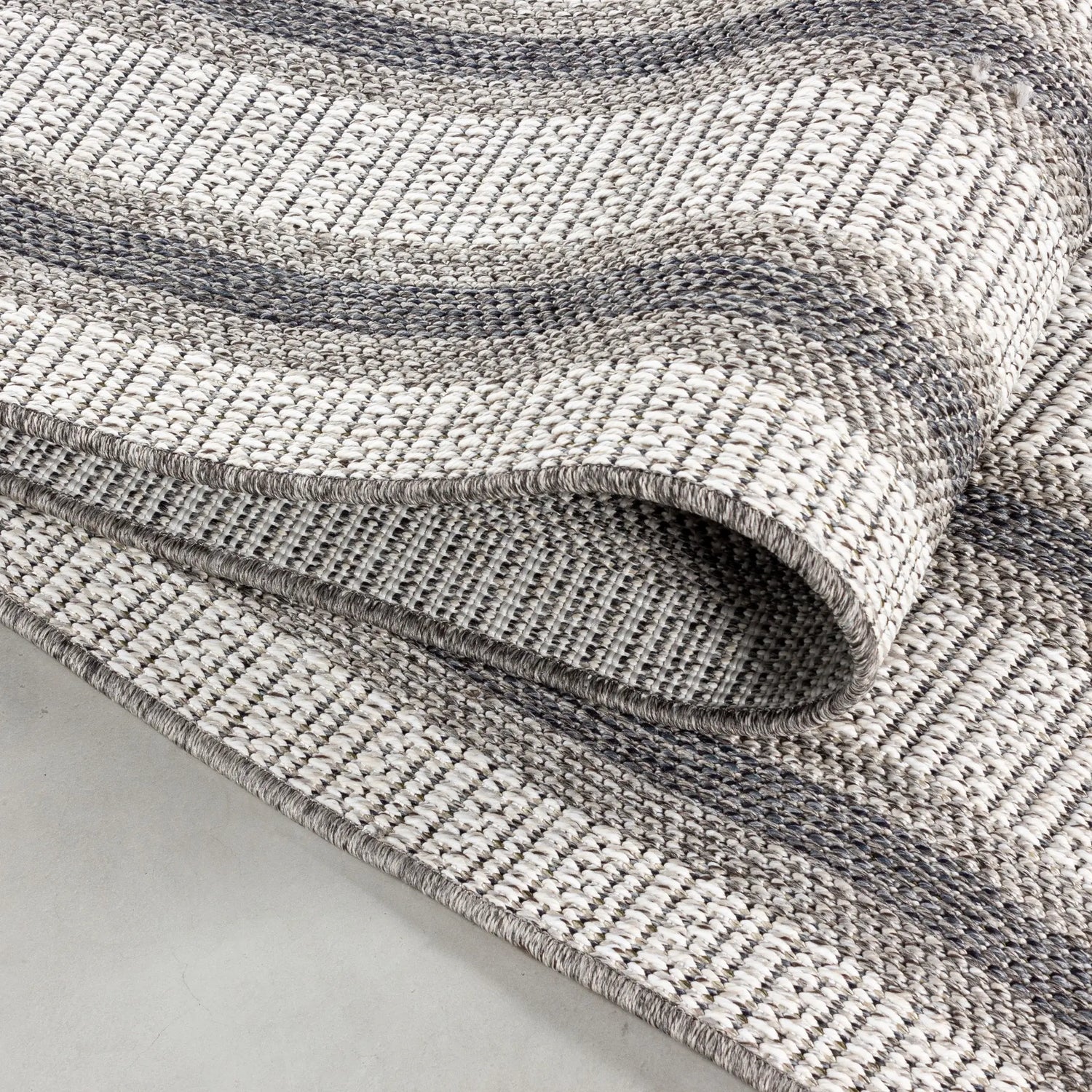 Product fold detail