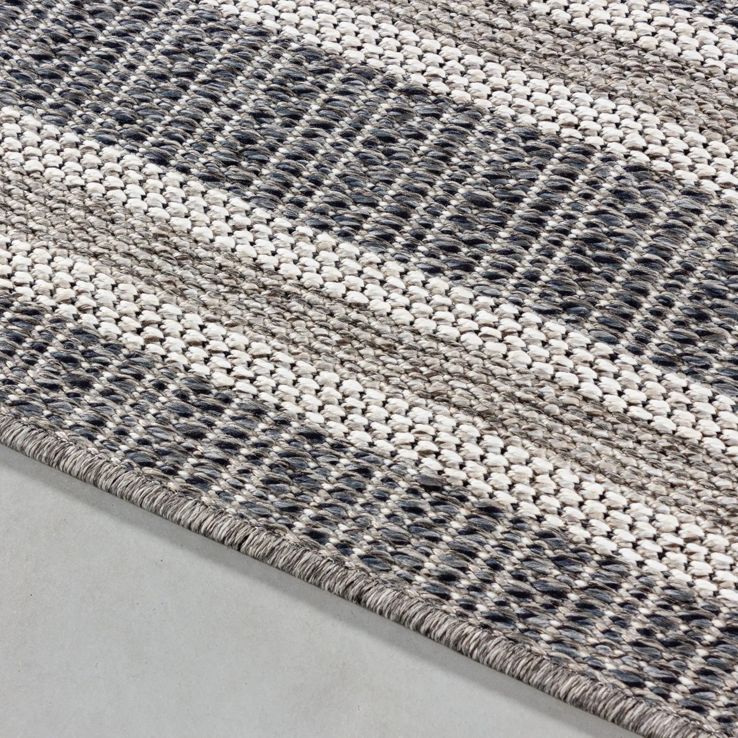 Product edge detail