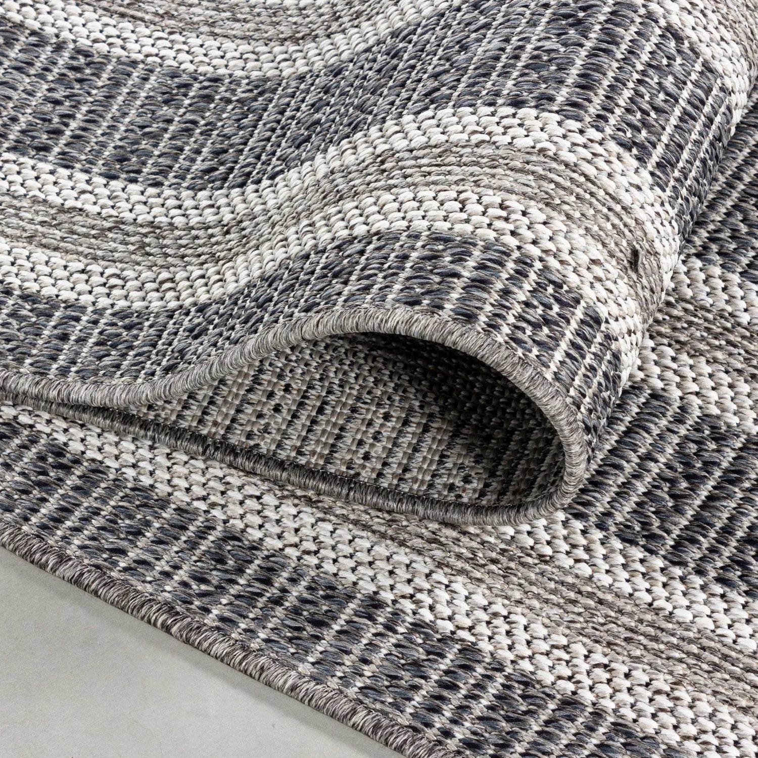 Product fold detail