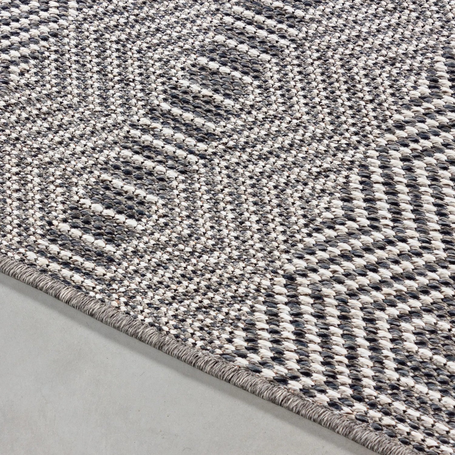 Product edge detail