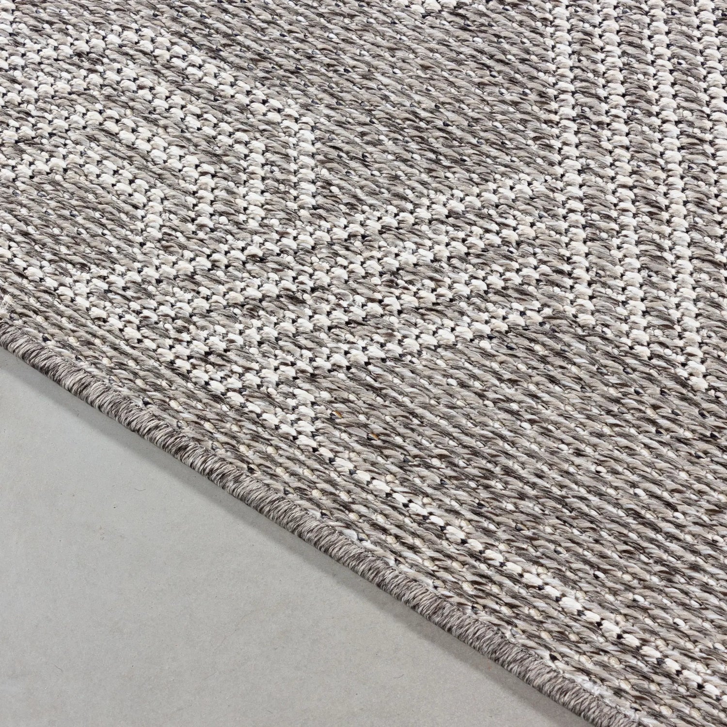 Product edge detail