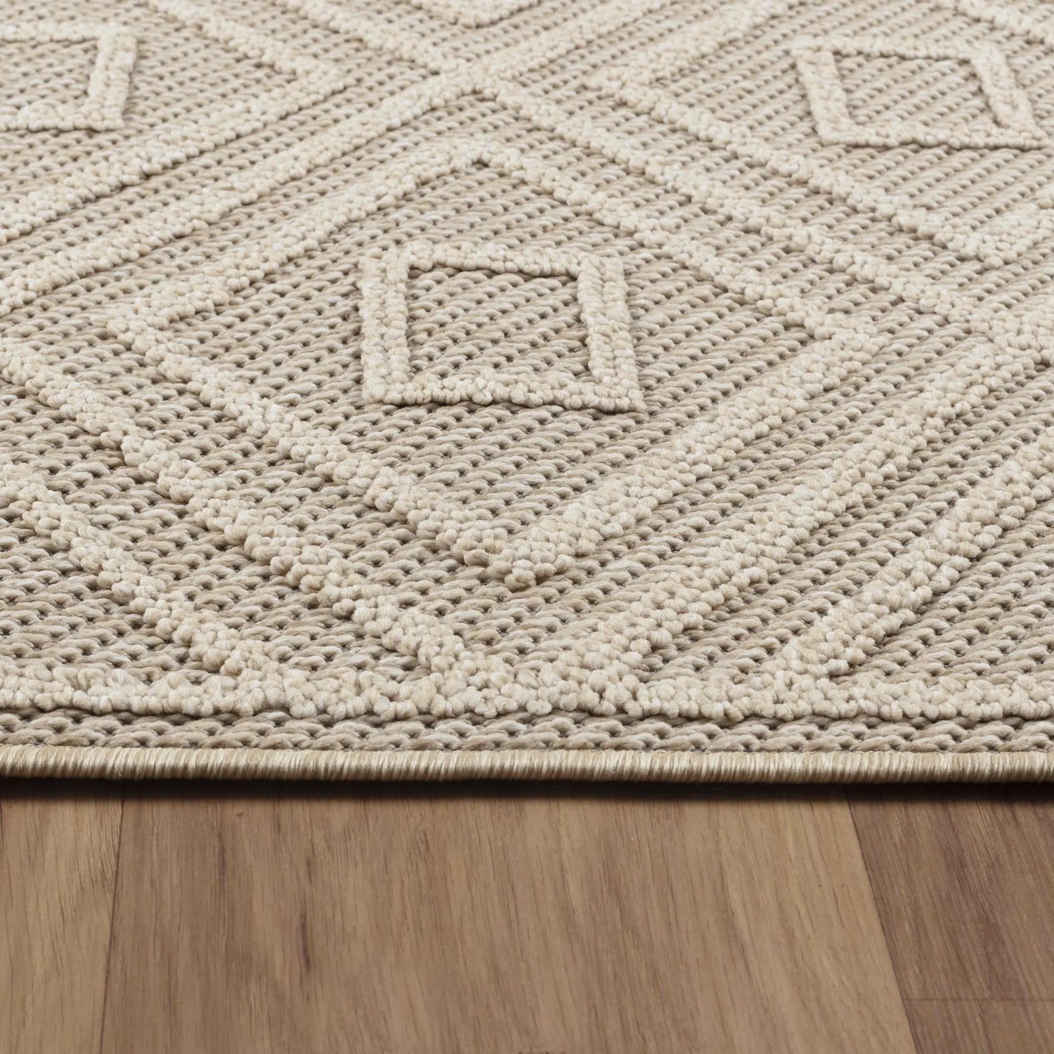 Product edge detail