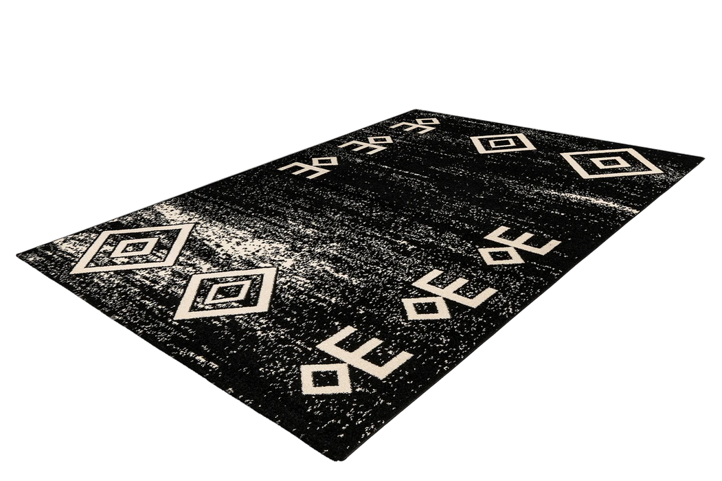 {{ product.title }}