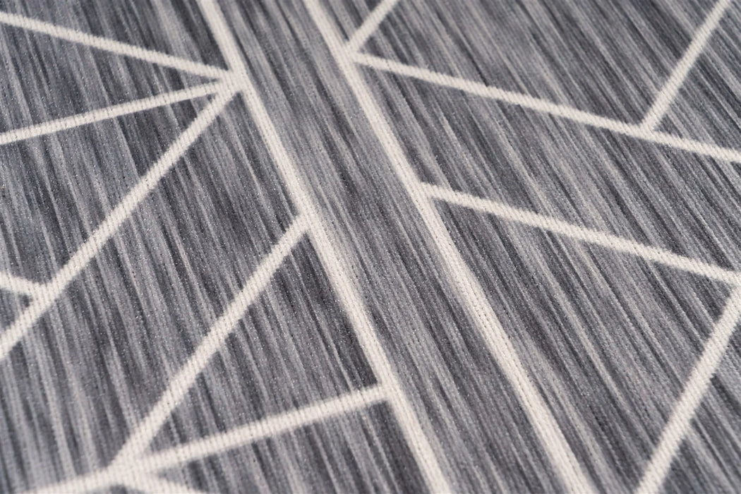 {{ product.title }}