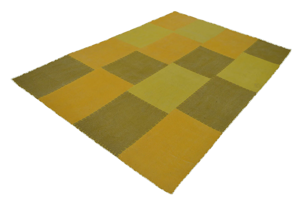 {{ product.title }}