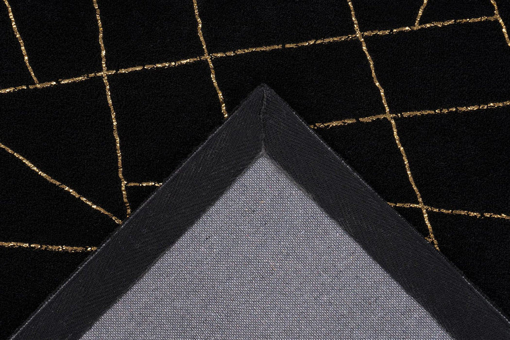 {{ product.title }}