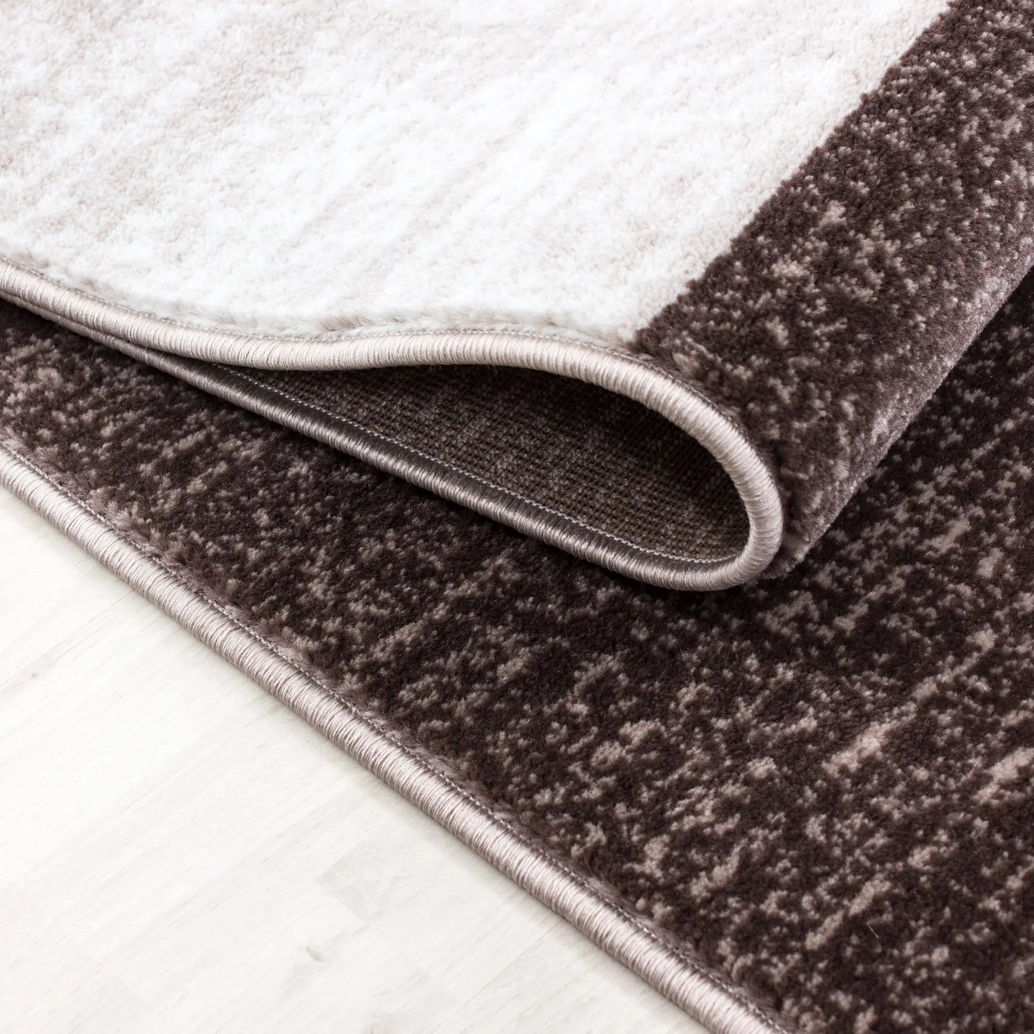 Product fold detail