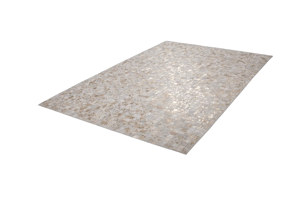 {{ product.title }}