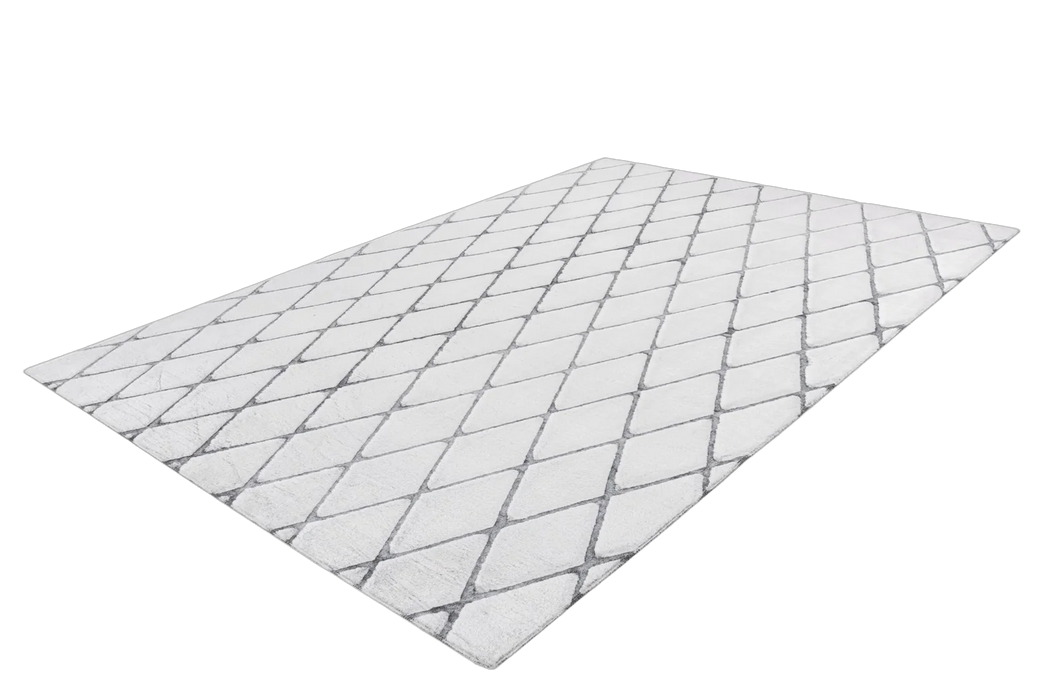 {{ product.title }}