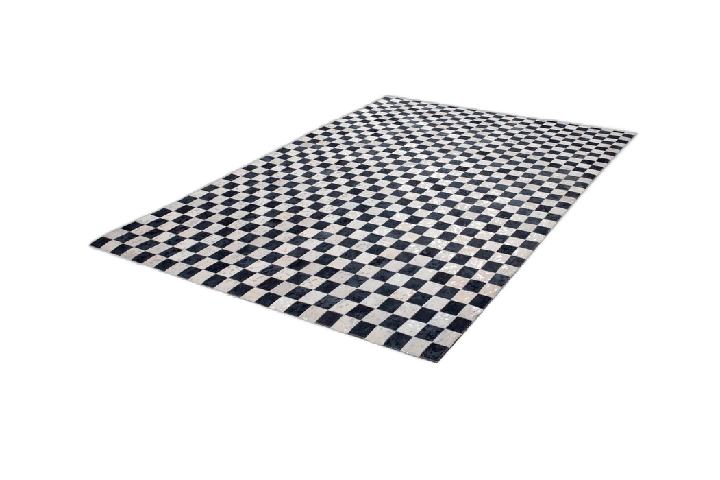{{ product.title }}