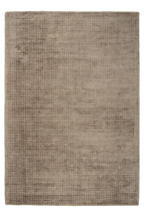 {{ product.title }}