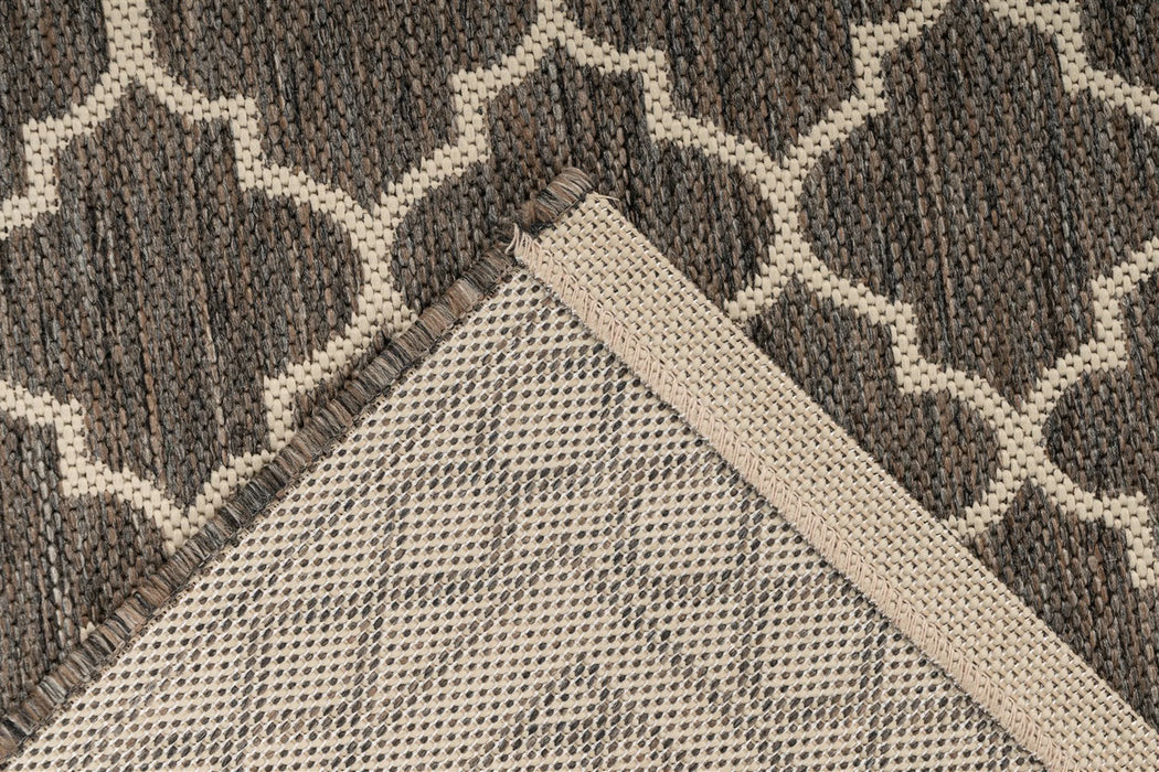 {{ product.title }}