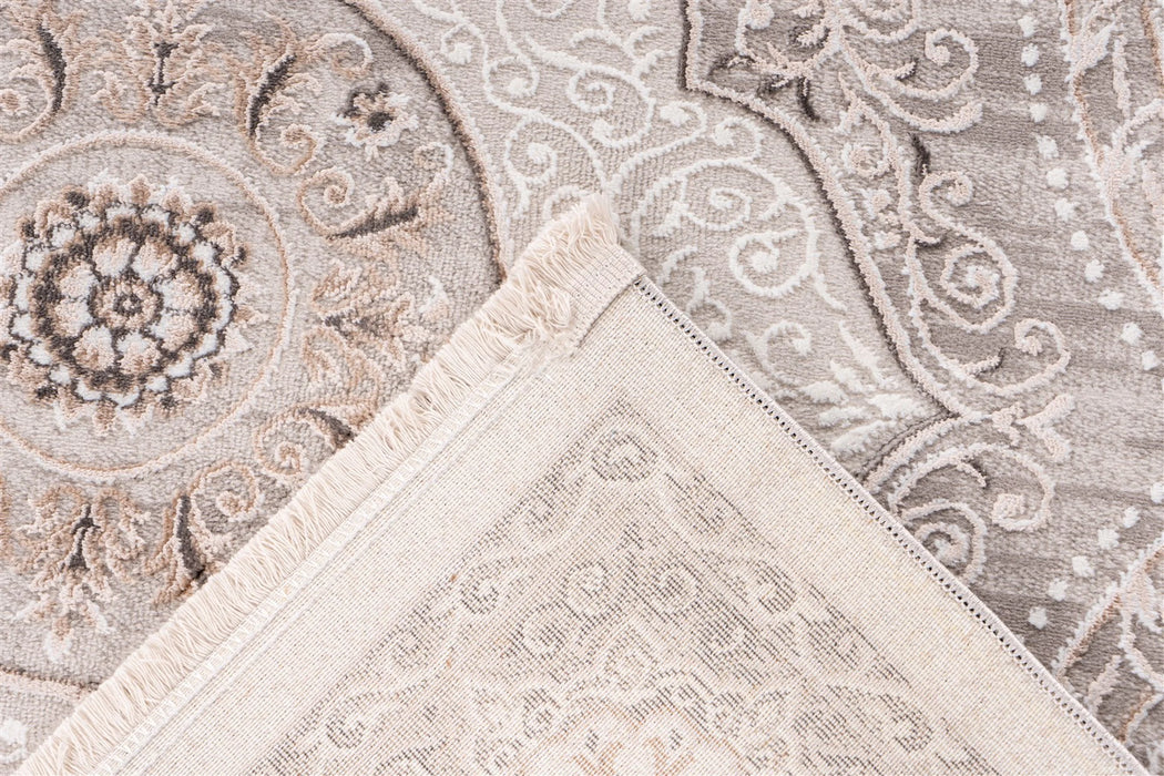 {{ product.title }}
