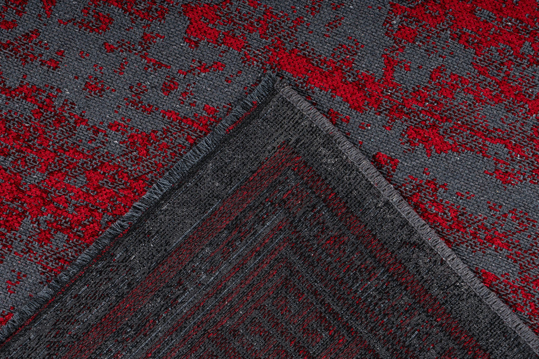 {{ product.title }}