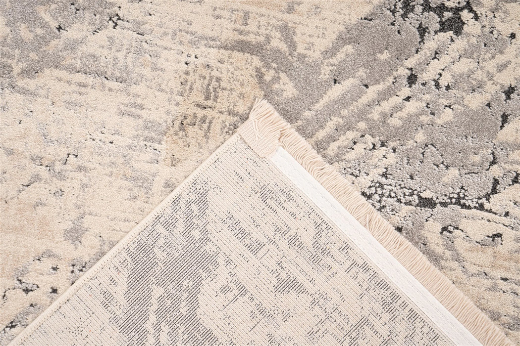 {{ product.title }}