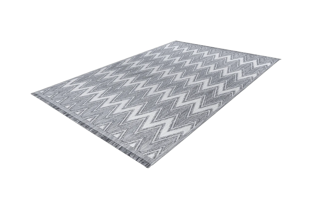 {{ product.title }}