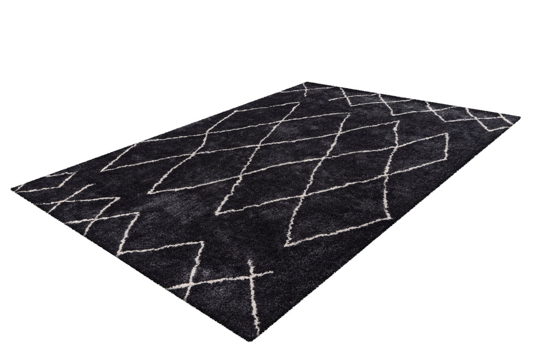 {{ product.title }}