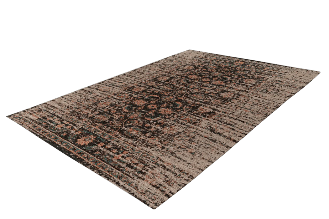 {{ product.title }}