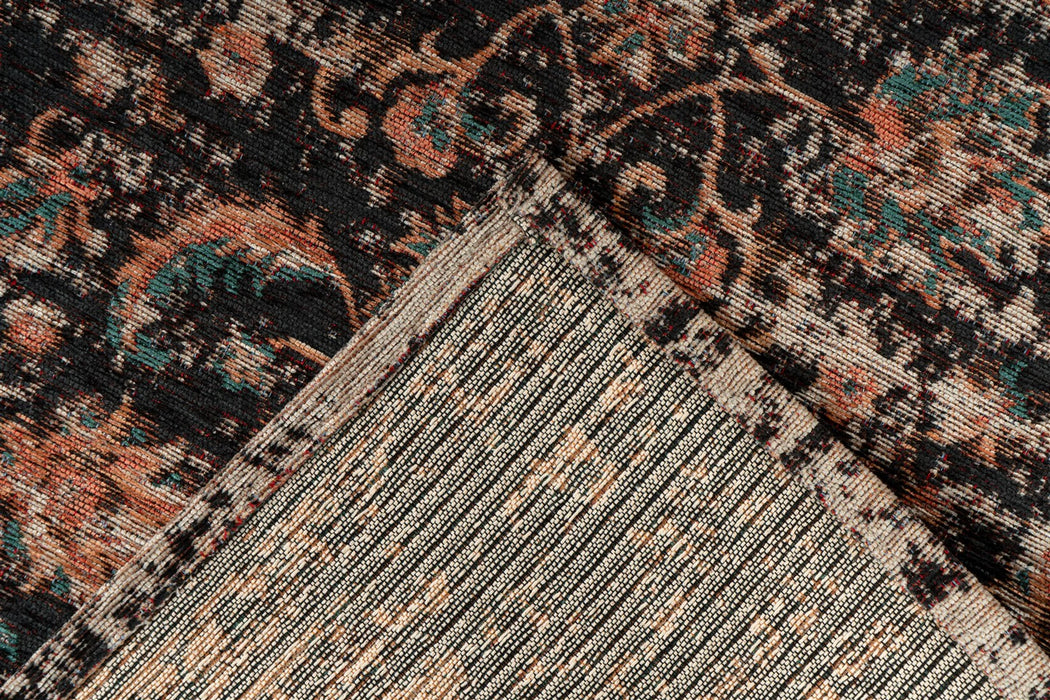 {{ product.title }}