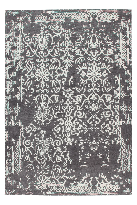 {{ product.title }}