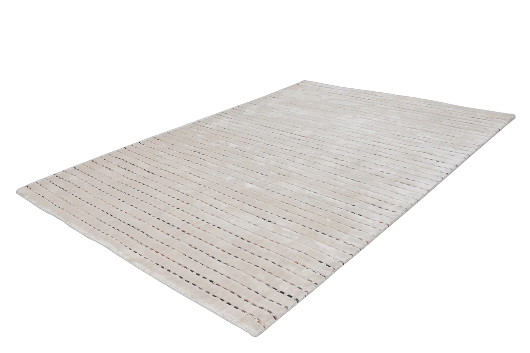 {{ product.title }}