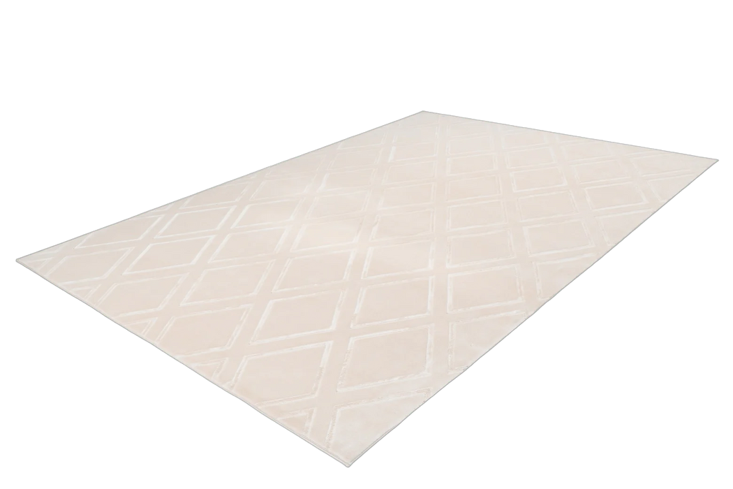 {{ product.title }}