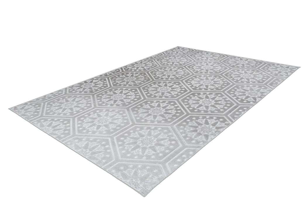 {{ product.title }}