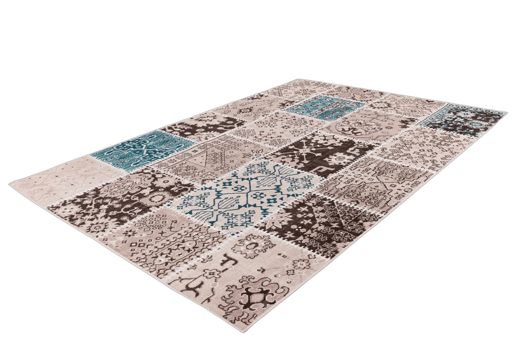{{ product.title }}